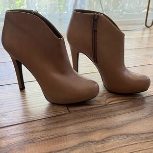 Jessica Simpson Arriel Booties *LIKE NEW*